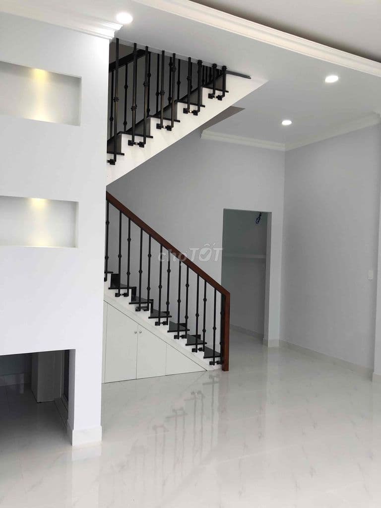Nhà 2 tầng 5x27 sân vườn rộng đ.Lê Văn Lương - Ảnh 3
