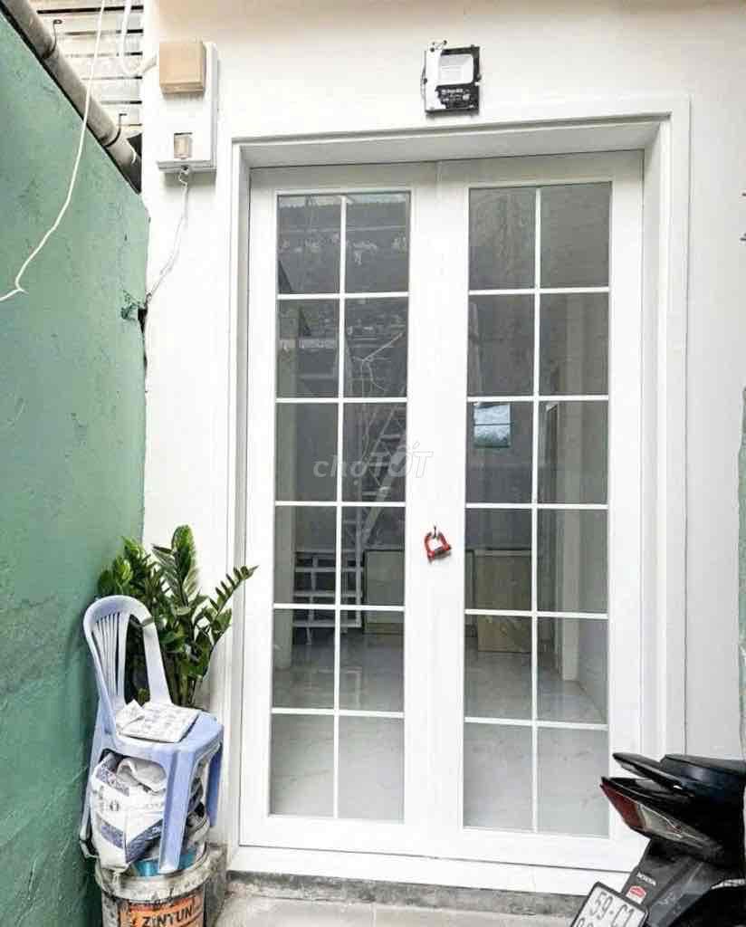 Giảm Liên Tục - Chỉ Còn 1 tỷ 650, Nhà Nhỏ Xinh, Quận 7, Sổ Hồng Riêng