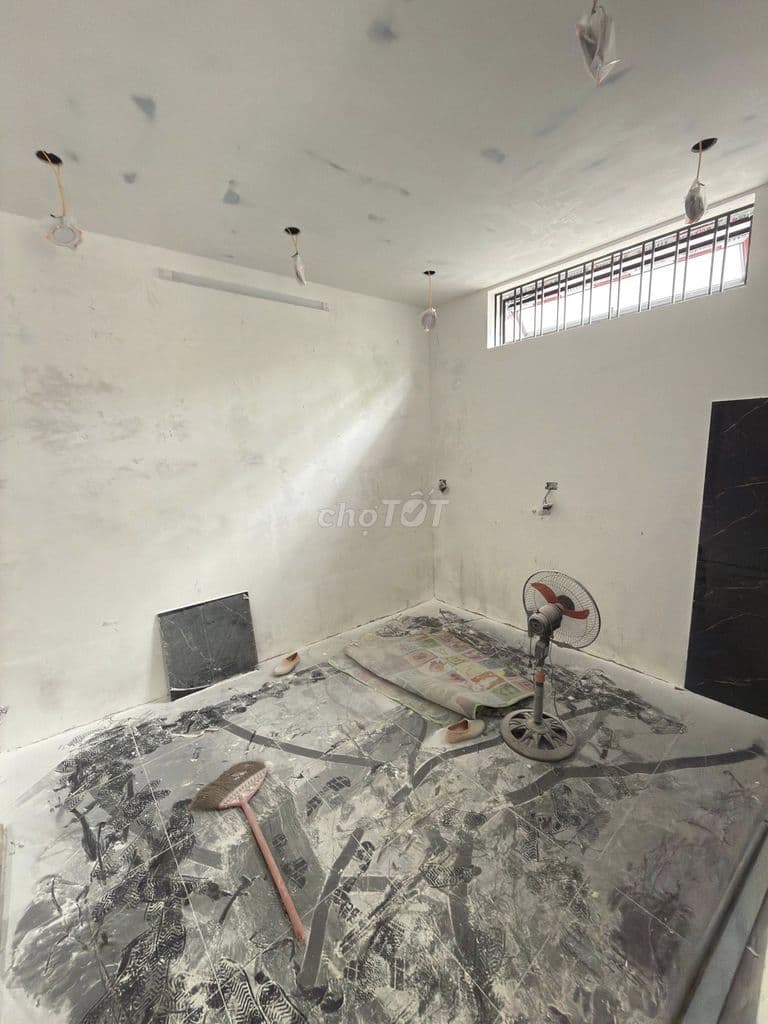 Bán gấp nhà Tân Mai, NHỈNH 2 TỶ - 3 TẦNG XÂY MỚI, Ở LUÔN giá cực chất