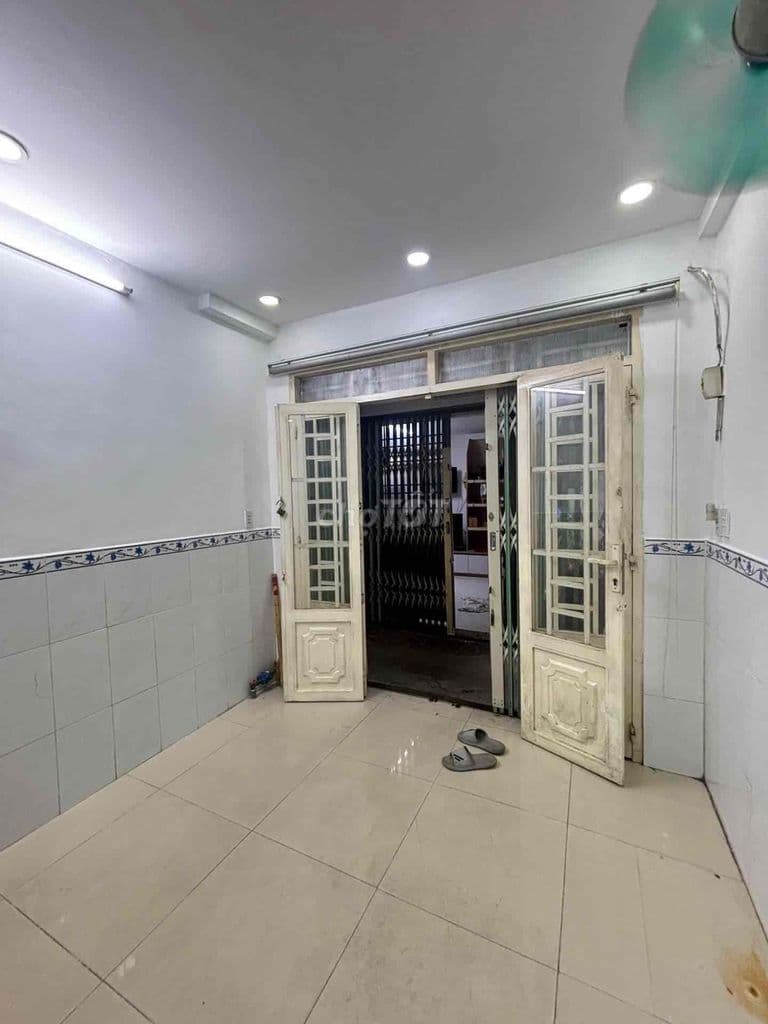 BÁN NHÀ PHAN VĂN TRỊ 2 TẦNG 1PN HẺM THÔNG 2.45 TỶ P.14