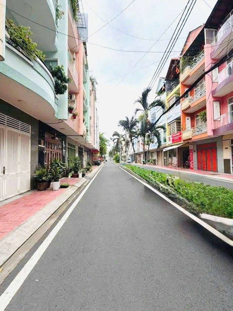 nhà mặt tiền 20m sát bên chung cư topaz đường cao lỗ P4,Q8 - Ảnh 2