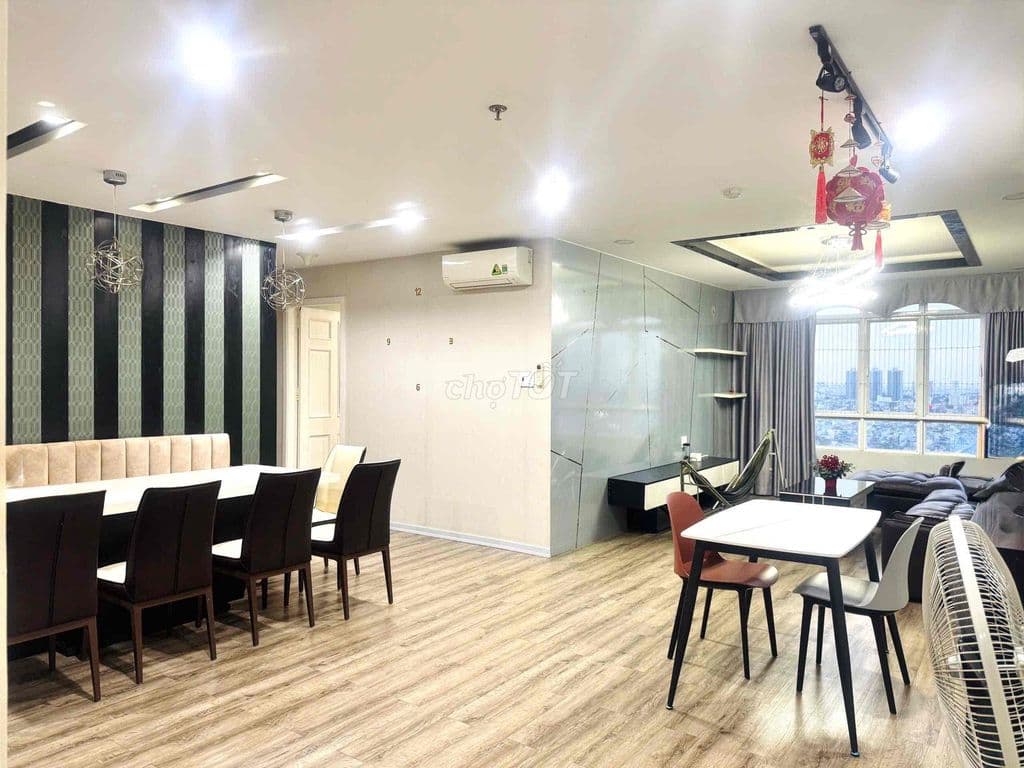 BÁN CĂN HỘ GIAI VIỆT 150M2 3PN SỔ HỒNG KÝ NGAY CĂN GÓC LẦU CAO - Ảnh 2