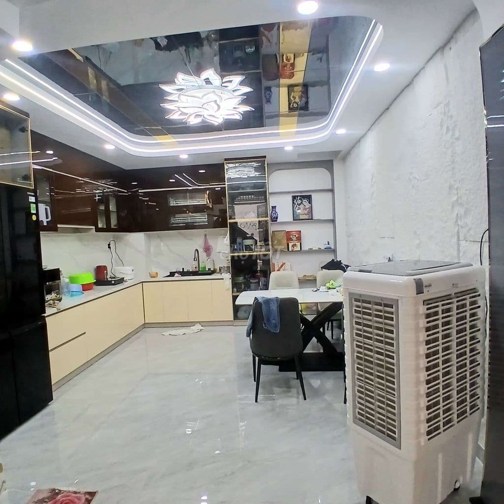 7 tỷ 850 thương lượng, nhà 5 tầng mới, đường 6 mét thông,dt: 4,17 × 12 - Ảnh 3