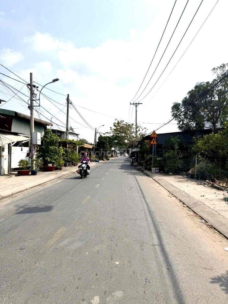9999…….. Đất thô cư full Mặt tiền . làm kho xưởng , Xuân Thới Sơn - Ảnh 2