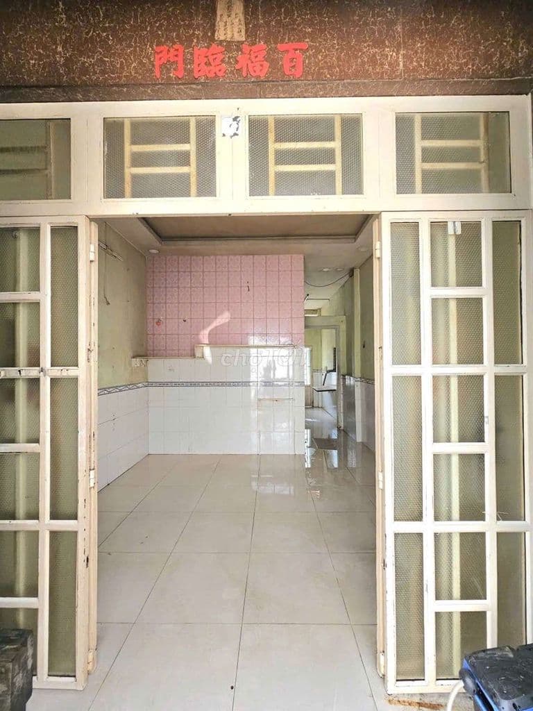 Nhà 2 MT trước sau hẻm xe hơi
