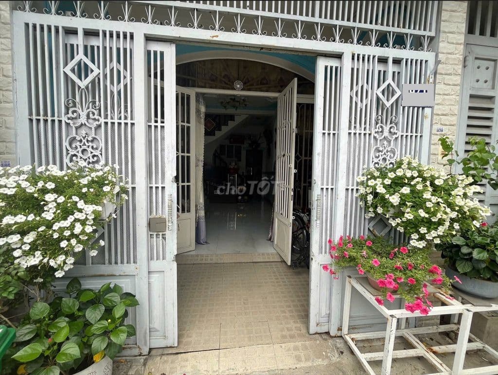 Nhà đẹp đường số 2, P16 Gò Vấp. Diện tích 3,3x12m