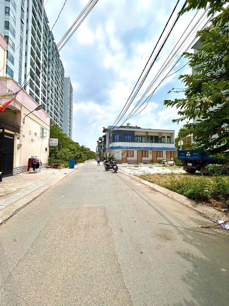 Bán Lô Góc 2MT HXT, DT 144m Ngang 8.8m, ngay CC Ricca Đường Gò Cát, Q9 - Ảnh 3