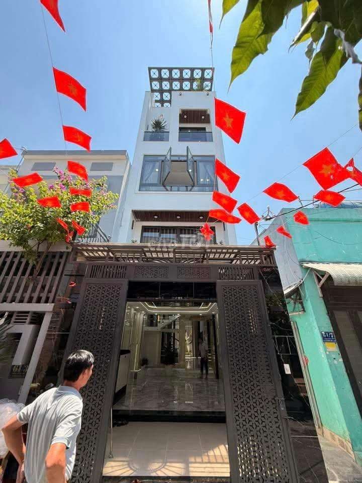 Bán nhà Thang máy 4x18m 1lững 3 lầu, đường thông 6m, 1/ Thạnh xuân 35