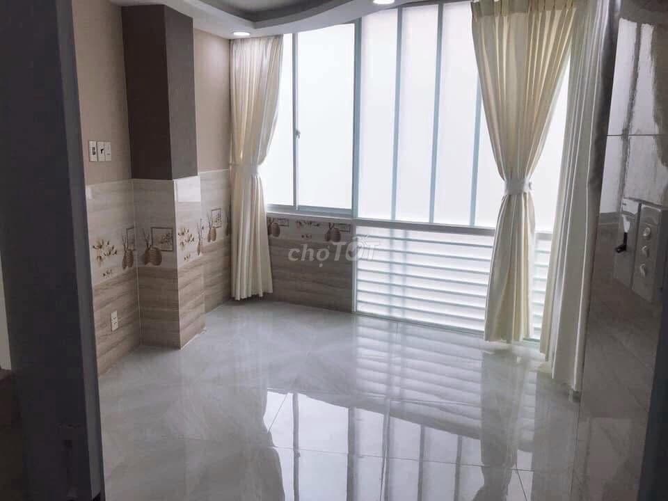 Bán nhà 3 tầng, hẻm xe hơi 8m quay đầu, quận Tân Bình, giá chỉ 4 tỷ