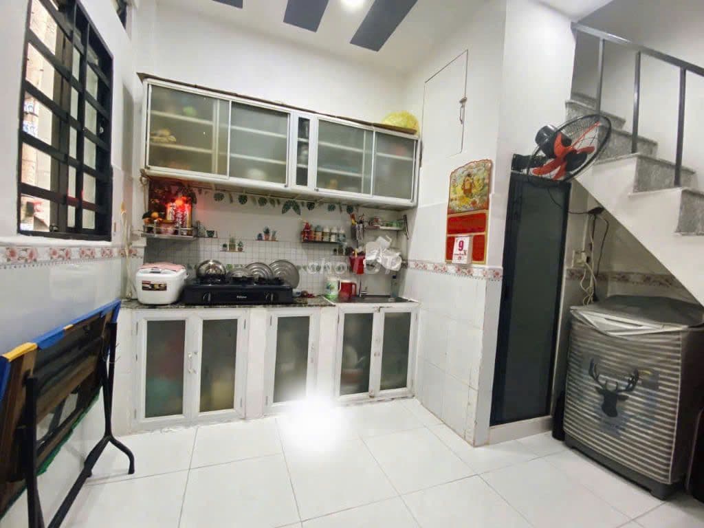 Bán nhà nhỏ xinh kê khai Quốc lộ 50 - Ảnh 2
