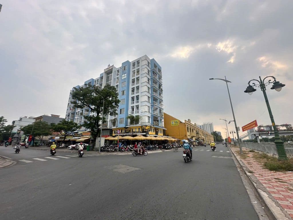 Hàng Hiếm! Nhà 2 Mặt Tiền View Sông, ngay Lễ Hội Trên Bến Dưới Thuyền - Ảnh 2