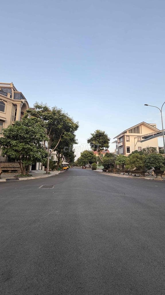 Bán Lô Đất Góc Sadeco Ven Sông Đối Diện Trường R.mit Giá Mềm - Ảnh 3