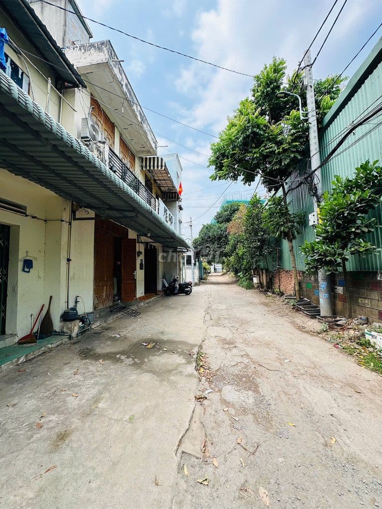 HIẾM- Bán Nhà Ngang 17m Xây CHDV P.Linh Xuân Hẻm Xe Tải Giá 5,5 Tỷ SHR