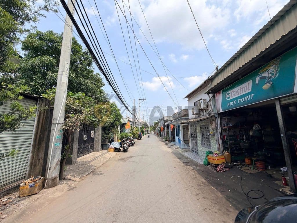 NGỘP BÁN GẤP LÔ ĐẤT 2 MẶT TIỀN HẺM 6M,ĐƯỜNG 11 DT:110,8M2, NGANG 7,1 M - Ảnh 2