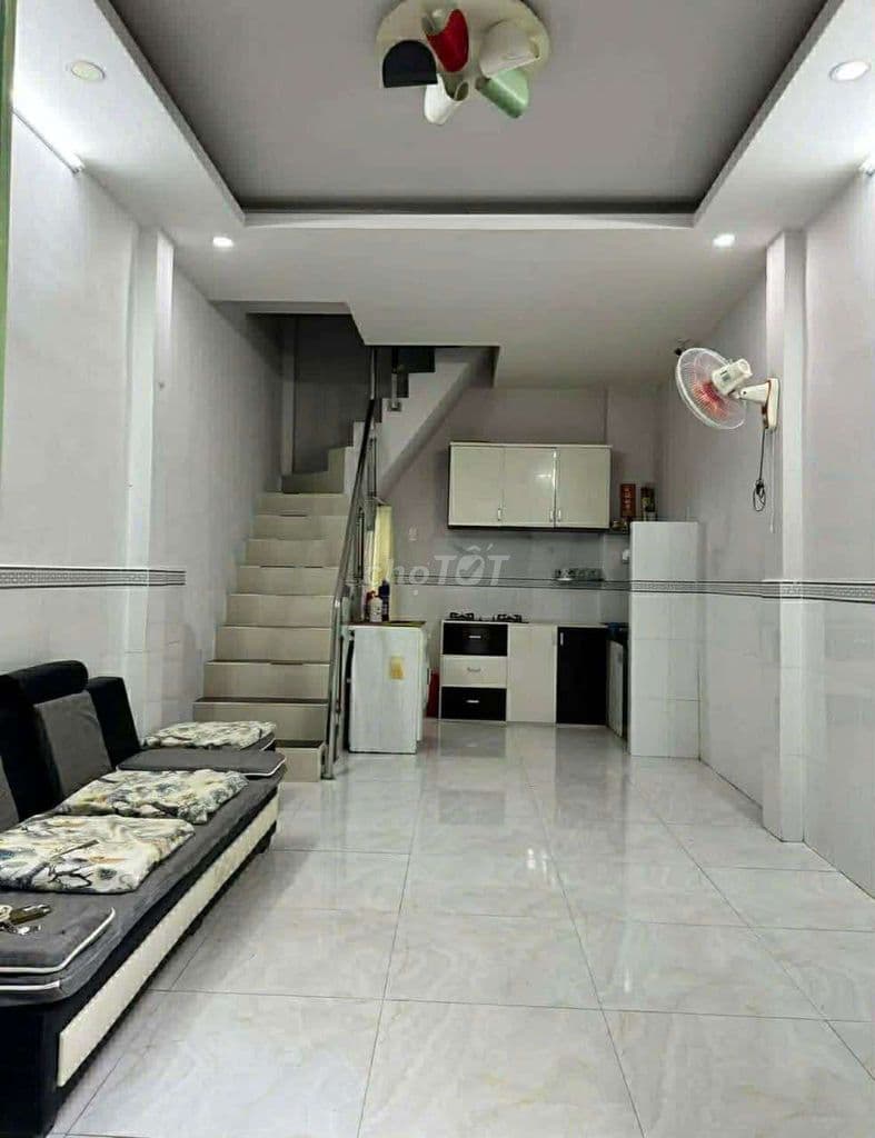 CHỈ 3,8 TỶ, ÔTÔ SÁT NHÀ, TTQ10 - THÀNH THÁI, 26M2, 2 TẦNG NHÀ MỚI.