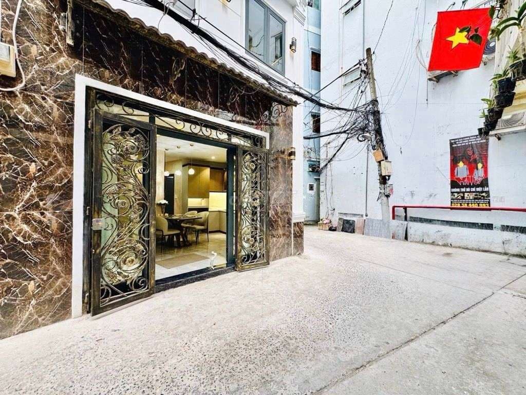 Khu vực vip Phan Xích Long - Ảnh 2