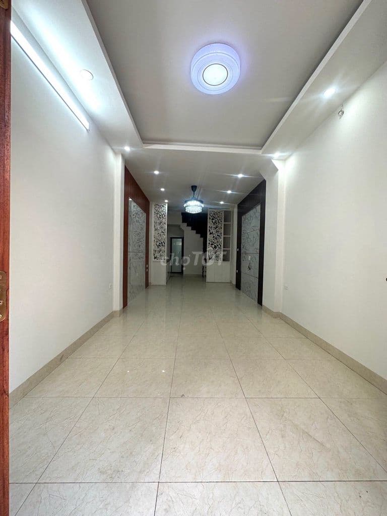 Nhà mặt ngõ kinh doanh Vĩnh Hưng, 40m2, 5 tầng, hơn 10 tỷ