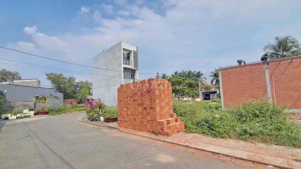 LÔ ĐẤT NGỘP GẦN CHỢ LONG PHƯỚC QUẬN 9