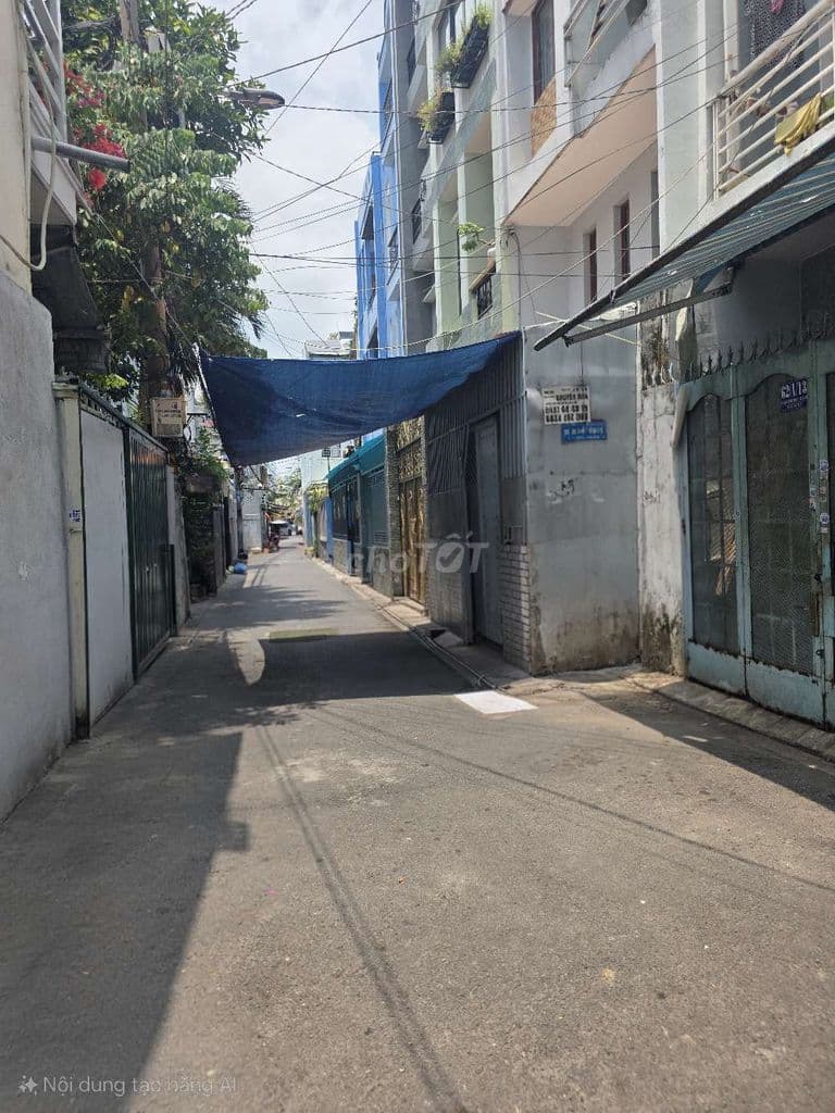 Bán nhà hẻm xe hơi đường Trương Công Định. DT 40m2