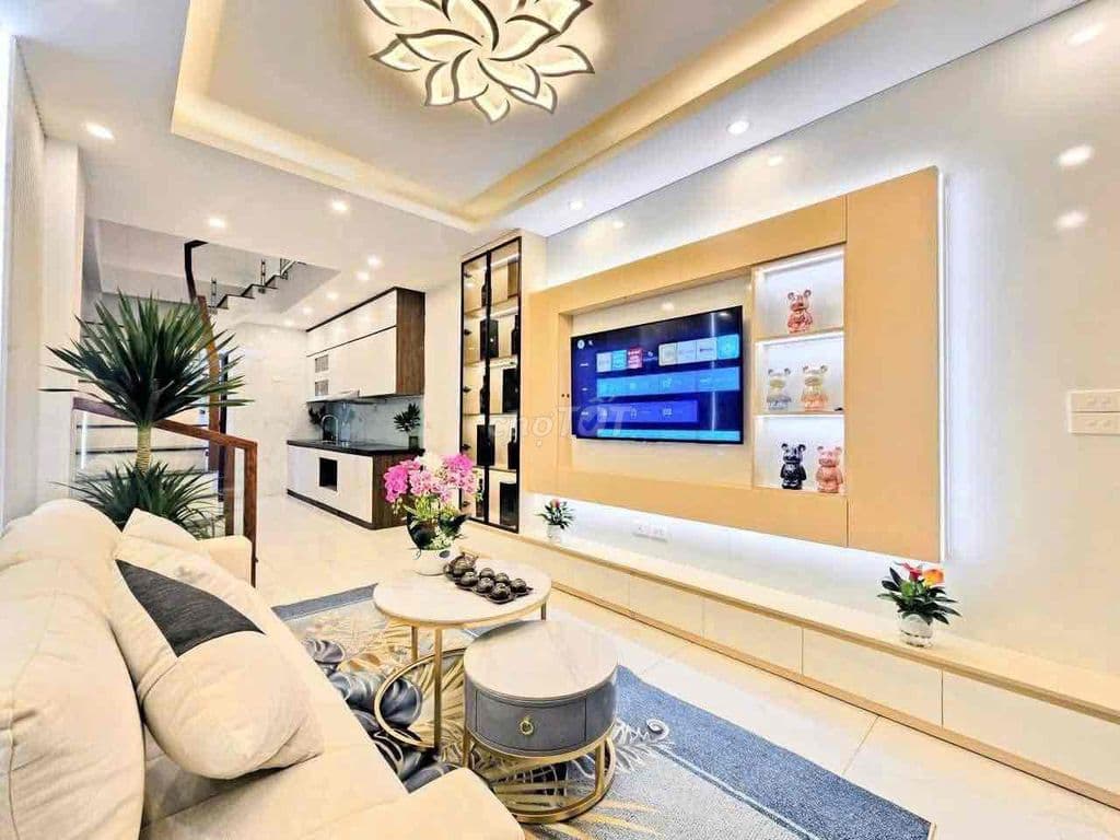 Siêu Gấp!! Phố Quan Nhân, nhà đẹp ở luôn, ngõ nông, 20m oto tránh, 40m