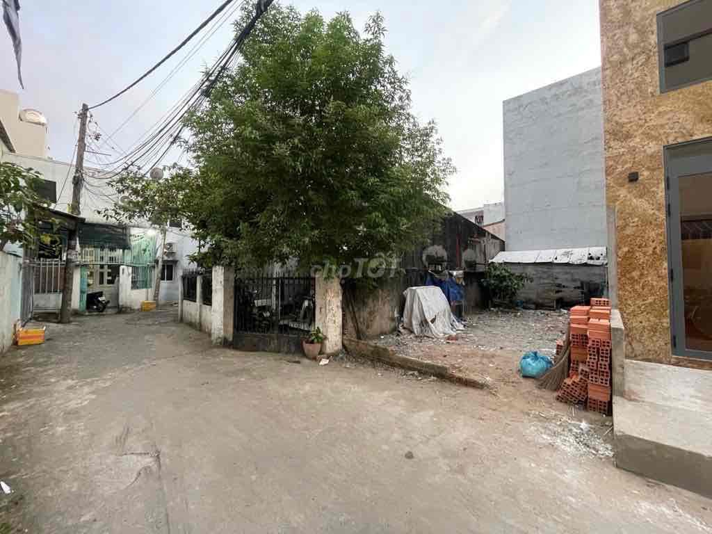Đất nền thổ cư 57m2 liền kề Lã Xuân Oai xây dựng tự do chỉ 5.2 tỷ