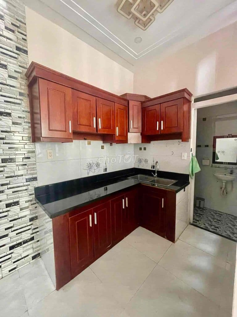 Hơn 3 tỷ, Gần 30m2, Hẻm thông, Vài bước ra mặt tiền, CV Làng Hoa - Ảnh 3