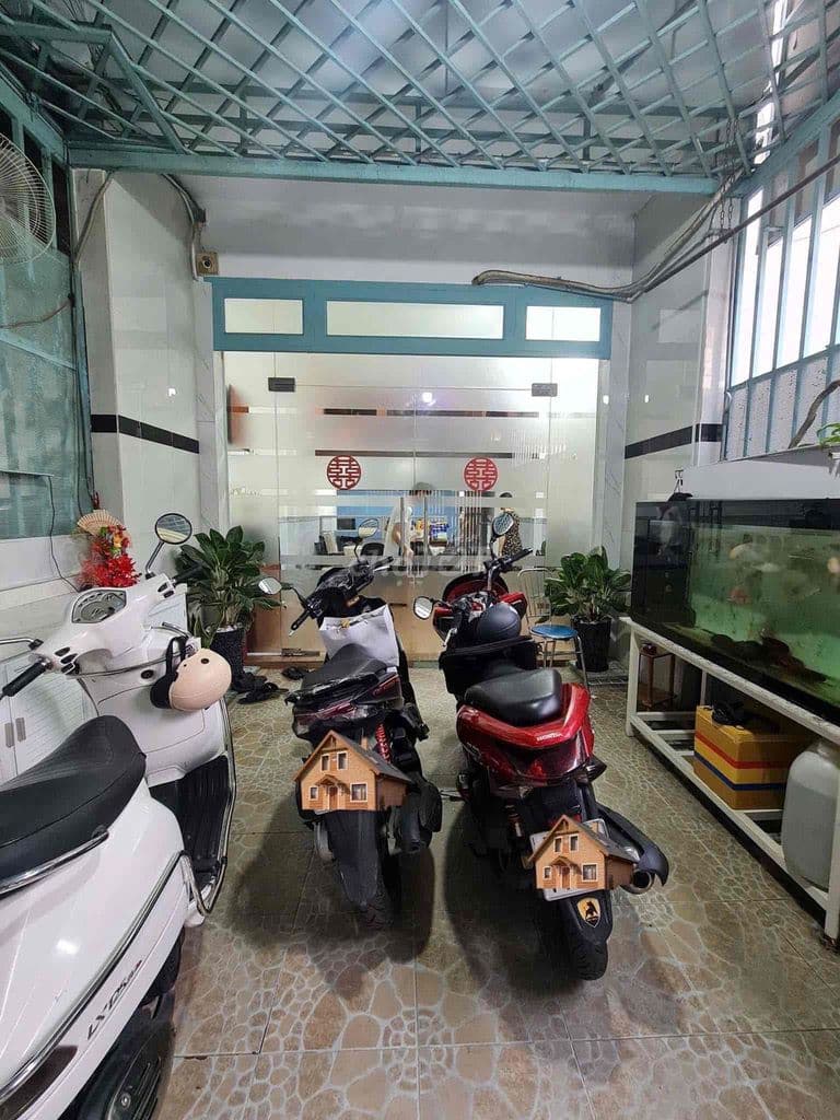 Mặt tiền Nguyễn Văn Công (4x18m) tiện làm VP, Cty - Ảnh 2