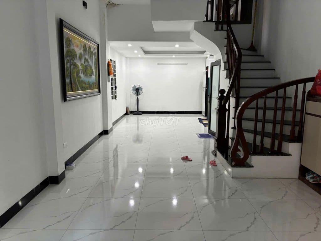 CHỈ 6.4 TỶ CÓ NHÀ 5 TẦNG QUỲNH ĐÔ - TIỆN ÍCH NGẬP TRÀN - CHỐT NHANH
