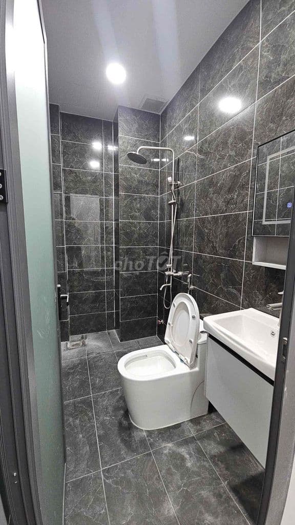 Nhà Lầu 4 Tầng Âu Dương Lân P3 Q8 - Ảnh 3