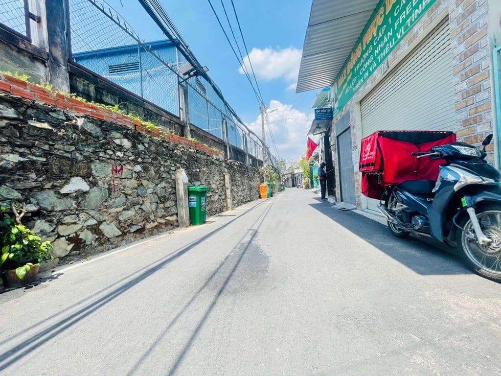 NGƯỜI CHỊ GỬI BÁN CĂN NHÀ 77M2 - CHỈ 3,8 TỶ