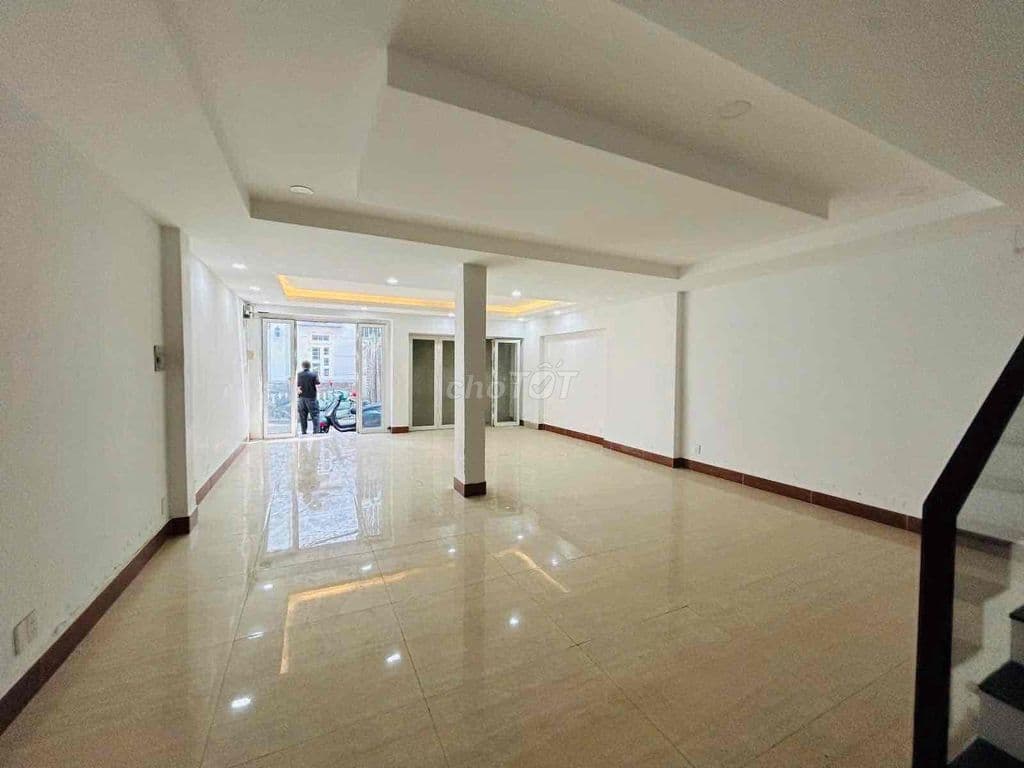 6X16 Nhà 4 Tầng SÁT MẶT TIỀN ngay Công Viên Làng Hoa 6PN - Ảnh 3