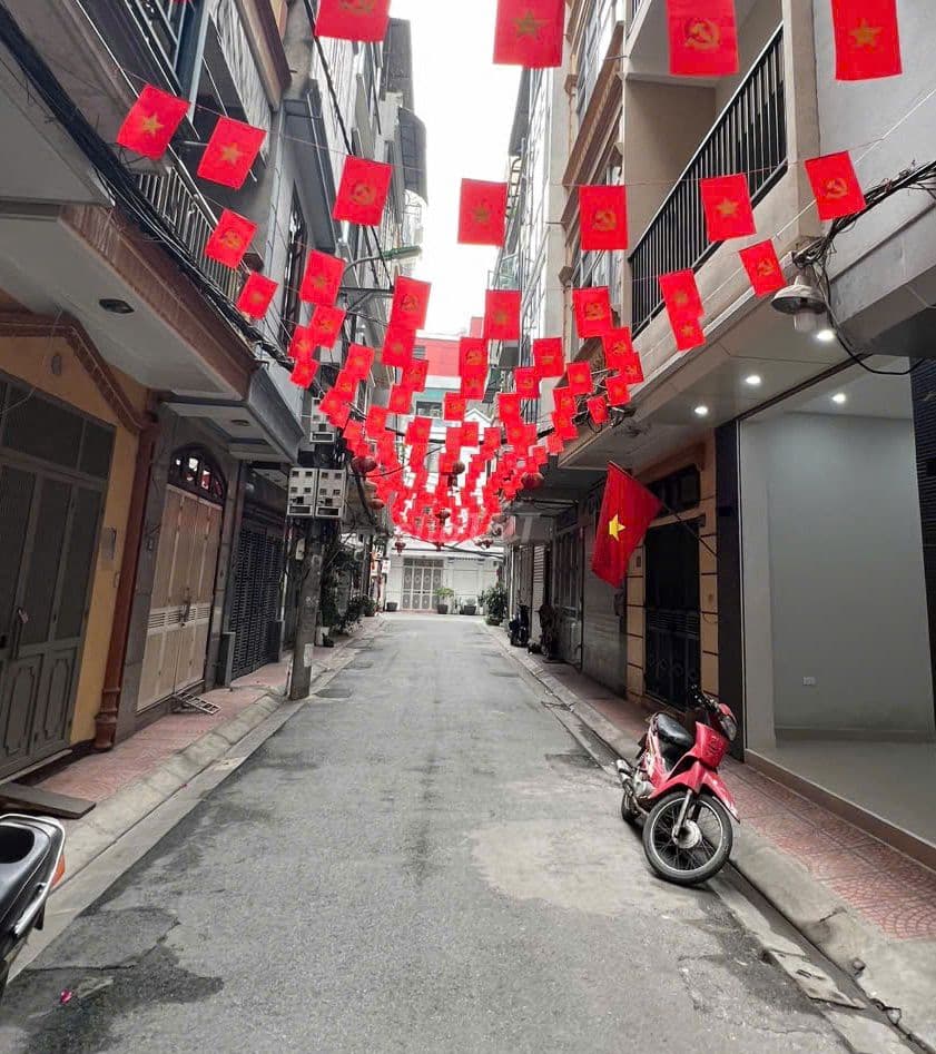 BÁN CCMN DÒNG TIÊN 70TR/THÁNG TẠI XUÂN ĐỈNH - Ô TÔ CHẠY VÒNG QUANH