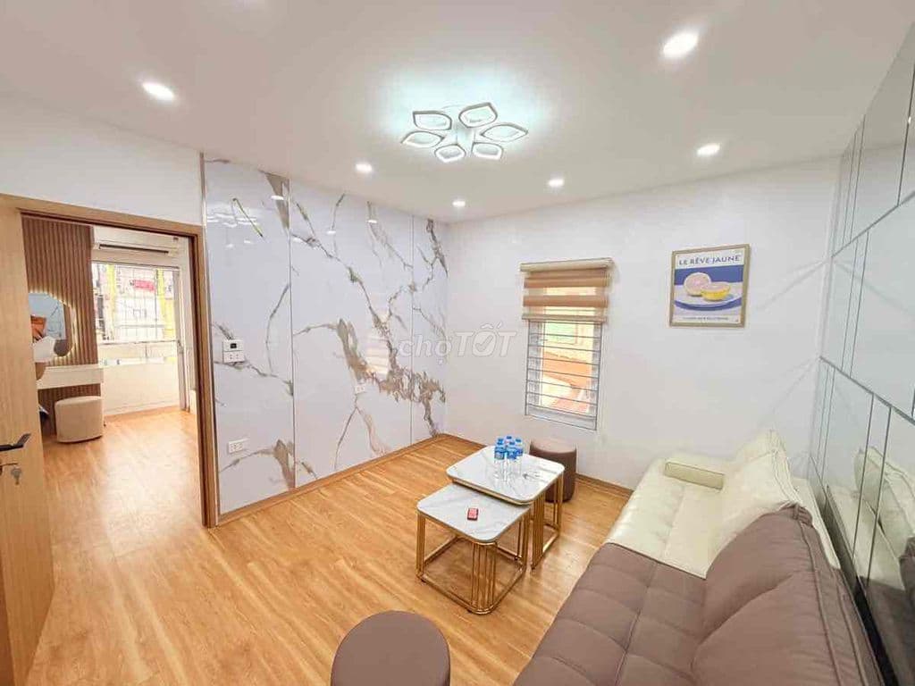 TT Quỳnh Mai,3 thoáng, ngõ thông kinh doanh,lô góc,ô tô tránh,70m2