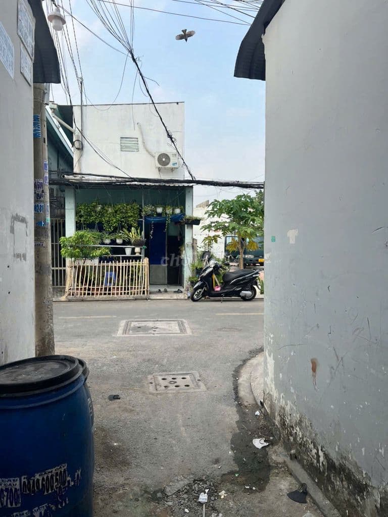 Nhà 27m2 thổ cư khu dân cư, có 2 phòng ngủ và ban công đầy đủ - Ảnh 3