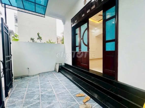 Nhà Long Biên 83m2 5 tầng MT 5.3m Lô góc Đông Nam giá 8.x Tỷ