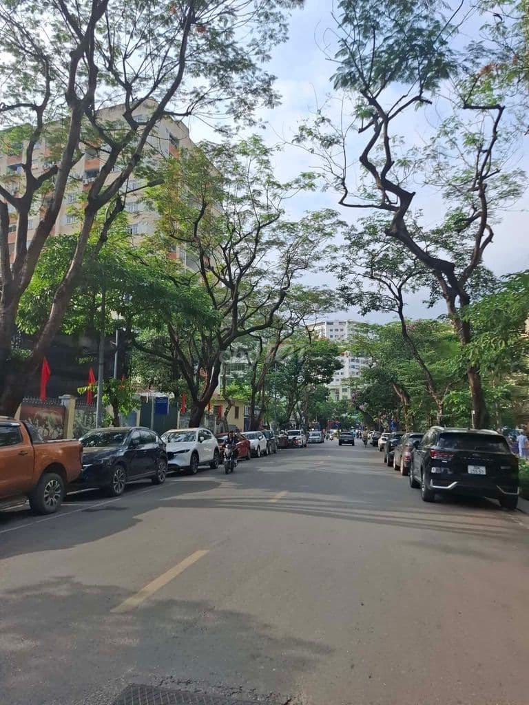 CHÍNH CHỦ BÁN GẤP CHUNG CƯ TRẦN QUÝ KIÊN– CẦU GIẤY- 65M- 3 NGỦ- 6 TỶ