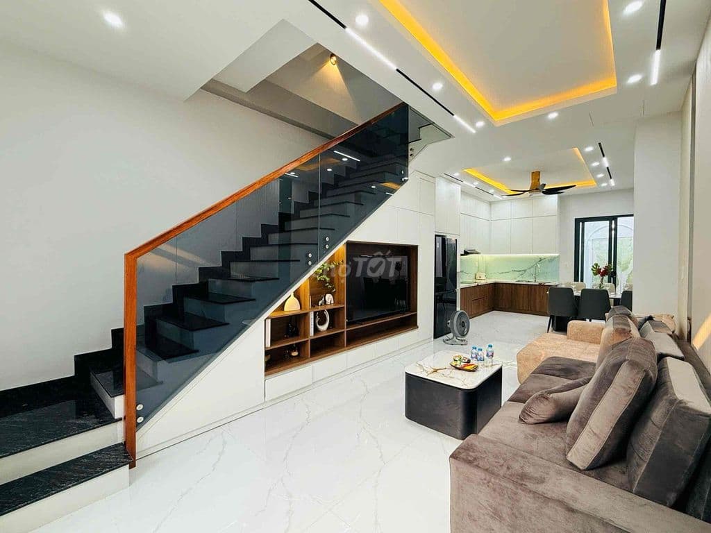 HẠ GIÁ GẤP BÁN - GẦN NGÃ TƯ GA 5.7 Tỷ - Ảnh 3