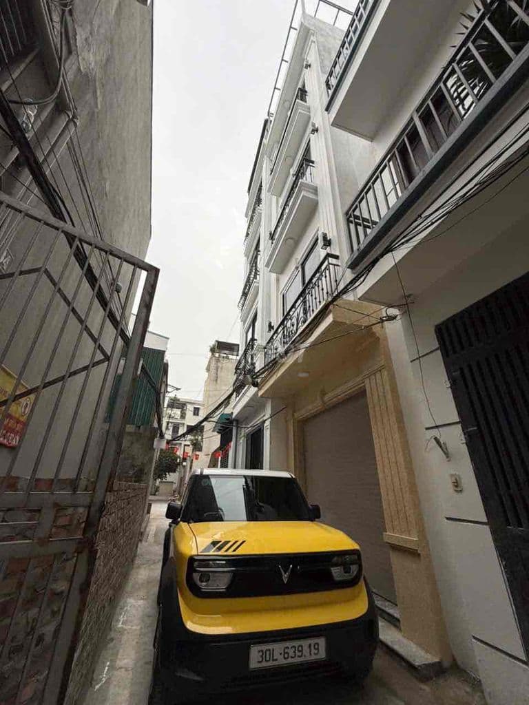 Nhà Xây Độc Lập 53m2 Ngay Trục Bát Khối Ô Tô Đỗ Cửa - 11.x tỷ