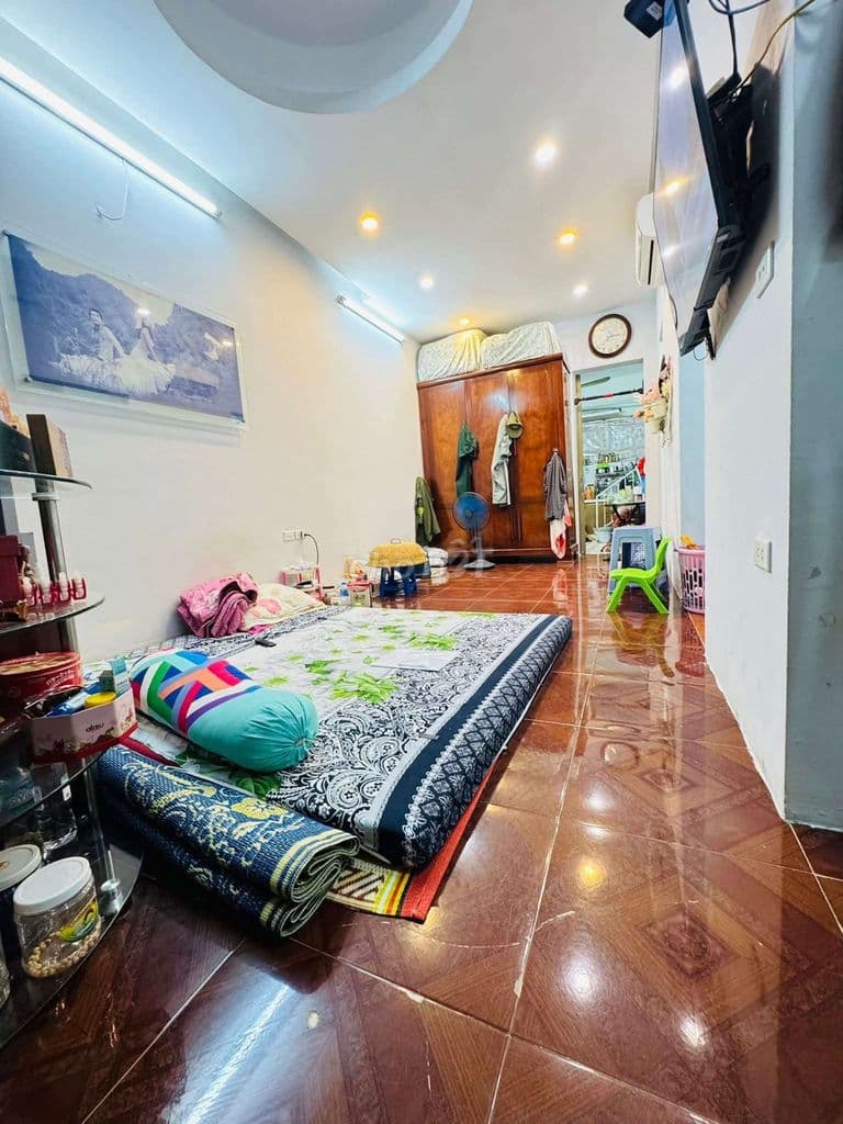 5 tỷ tí Nhà phố Bạch Mai, lô góc dt sổ 30/40m 4 tầng mặt ngõ gần phố - Ảnh 3