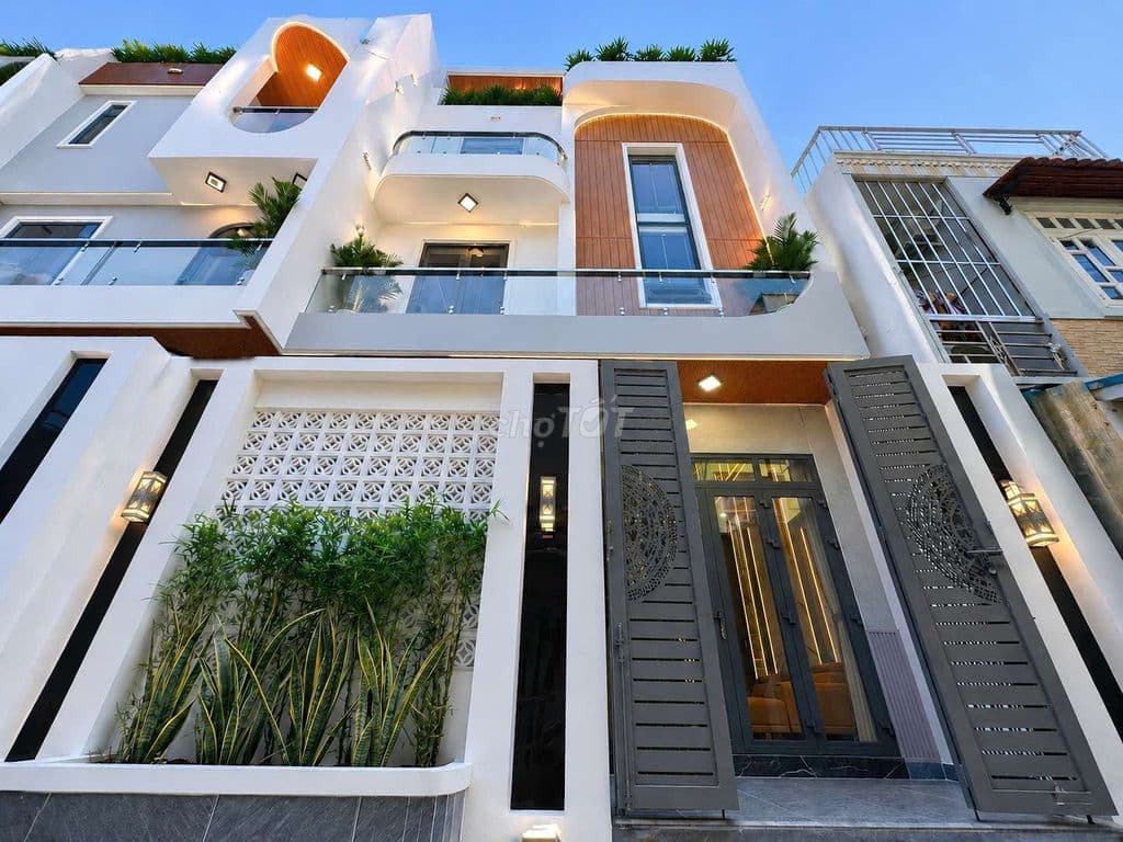 Siêu Phẩm 6.5 x 10m, 4 Tầng, Huỳnh Tấn Phát, Nhà Bè