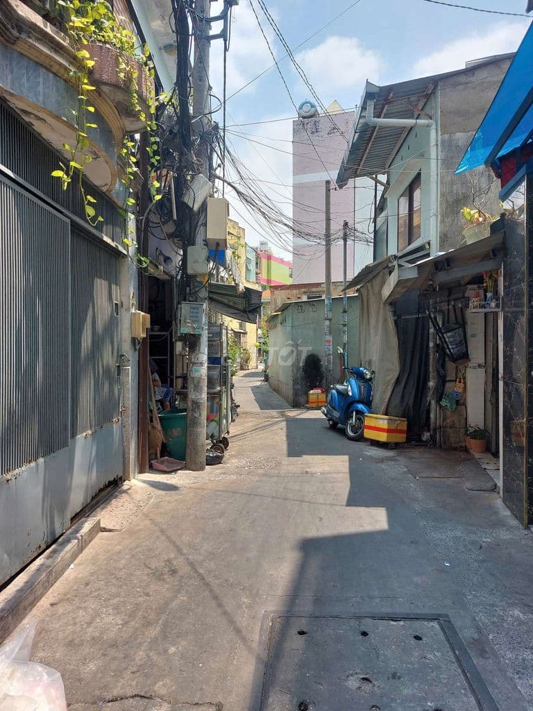 NHÀ TO NỞ HẬU - 70M2 - CHƯA TỚI 100TR/M2- QUẬN 6 - Ảnh 3