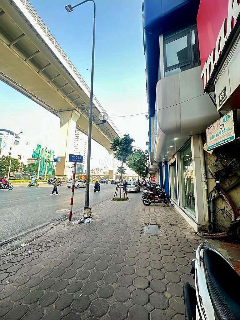 nhà mặt phố, vỉa hè, ko quy hoach, 120 m2, 3 tầng