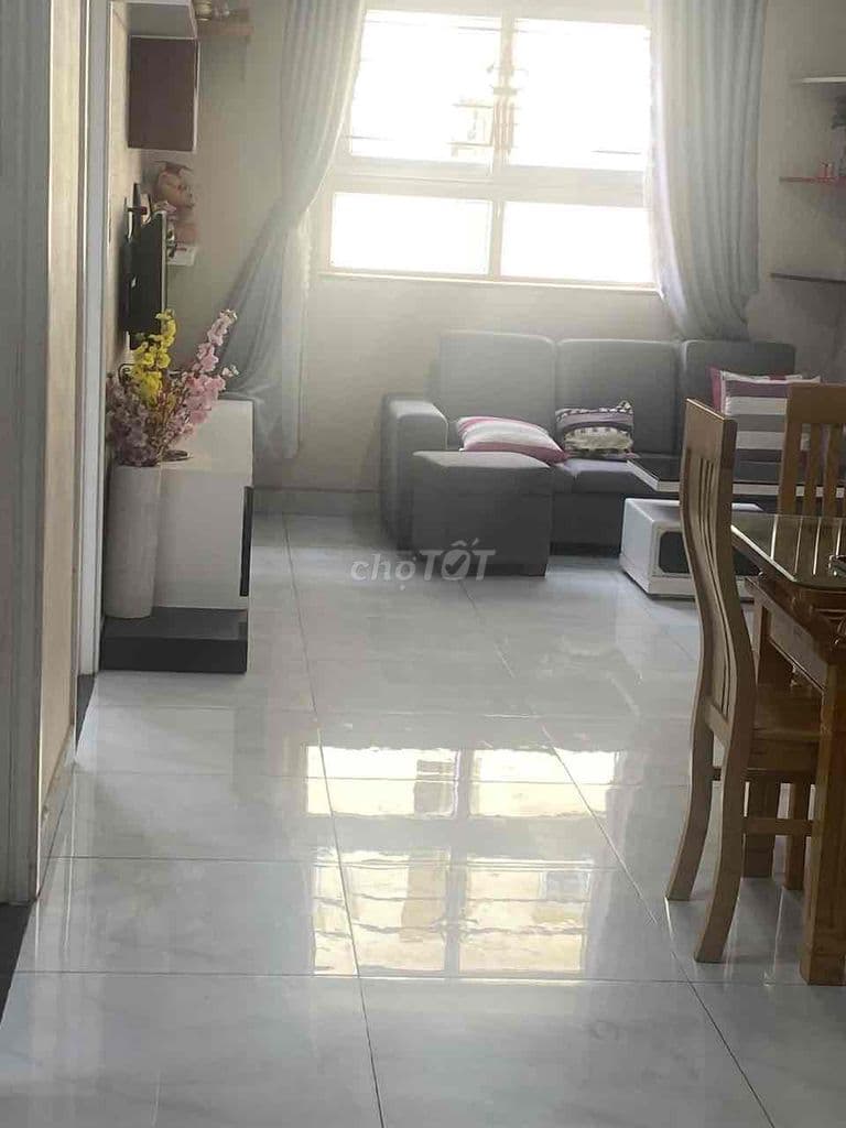 bán chung cư Linh Trung tầng 9 căn góc 2PN 1WC 61m2 full nội thất