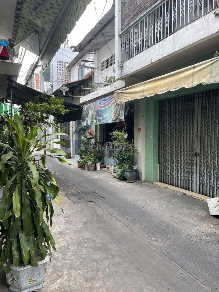 Bán nhà 3 tầng hẻm xe hơi đường Lạc Long Quân phường 5 quận 11