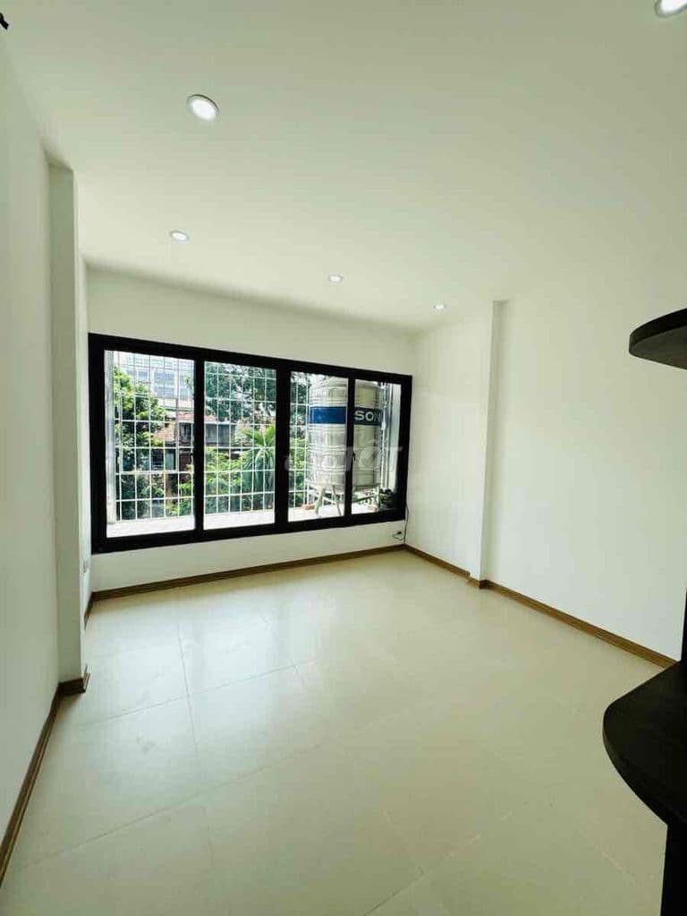 Tập thể Bách Khoa, tầng 2, đẹp như chung cư, ô tô chạy quanh nhà