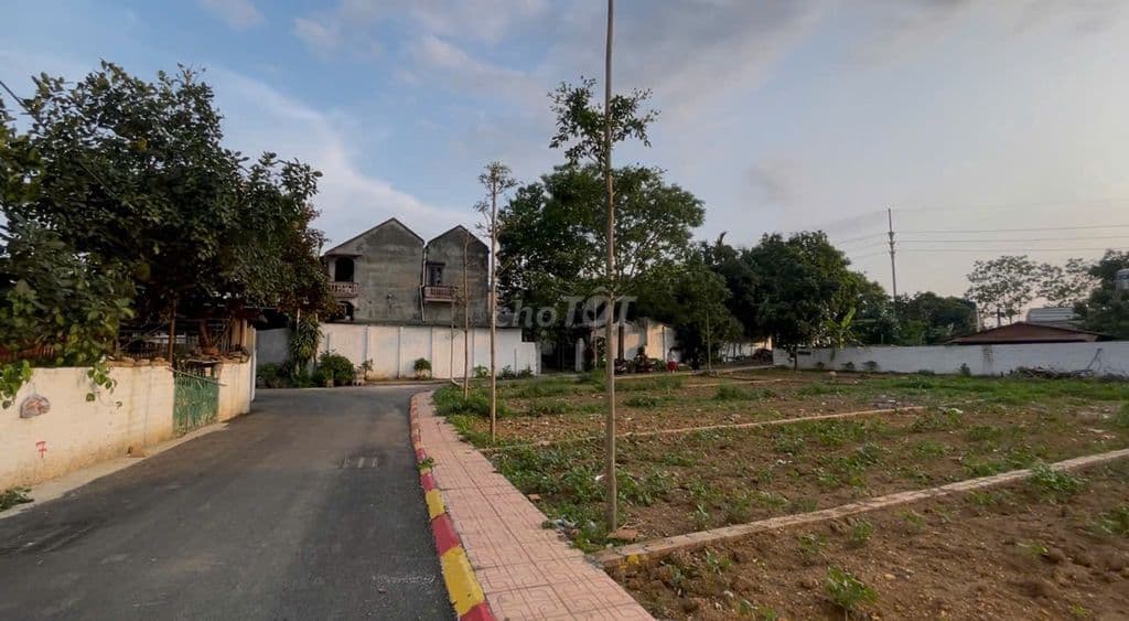 Đất gần ĐHQG Hòa Lạc giá chỉ ~2.8 tỷ 100m², dân cư đông, ở ngay - Ảnh 3