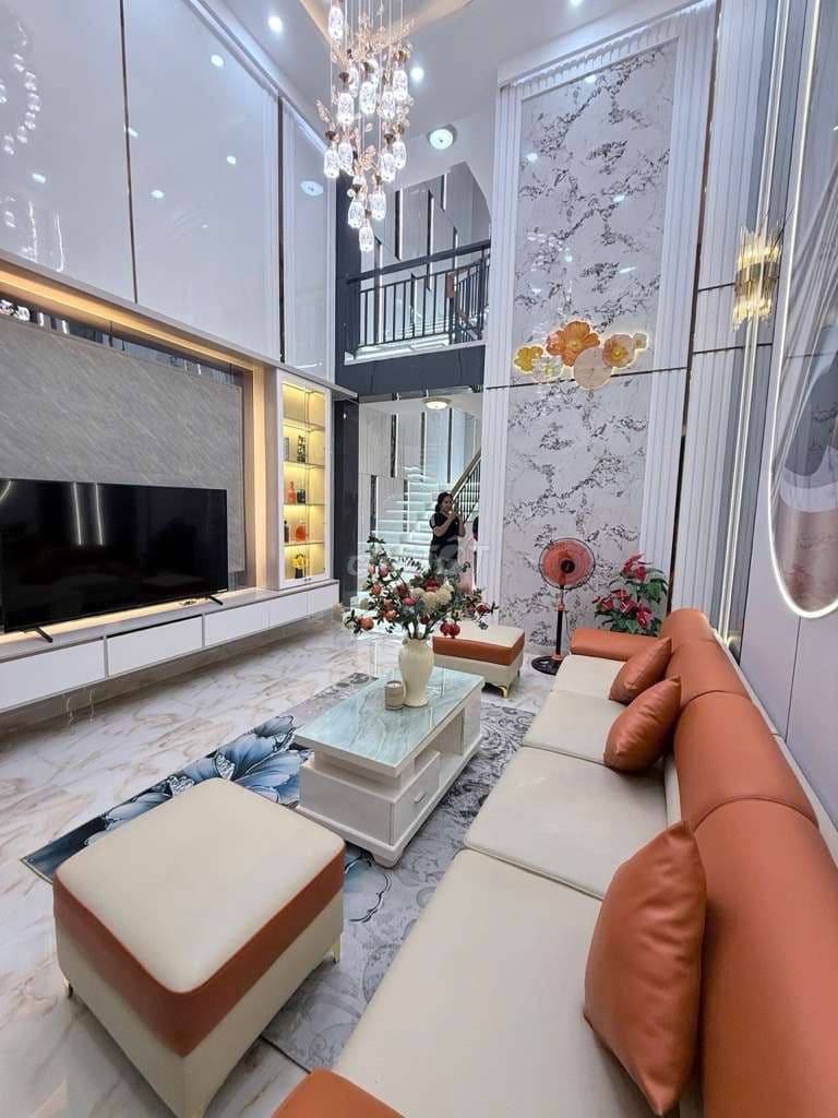 BÁN NHÀ LÊ VĂN QUỚI - 4,6X15M - 5 TẦNG THANG MÁY - GIÁ CHỈ 7,8 TỶ