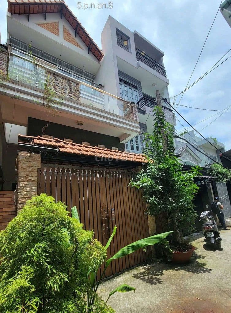 Chính Chủ 3 Tầng • 75m2 • Hẻm 4.5M • Ngay LOTTE NGUYỄN VĂN LƯỢNG