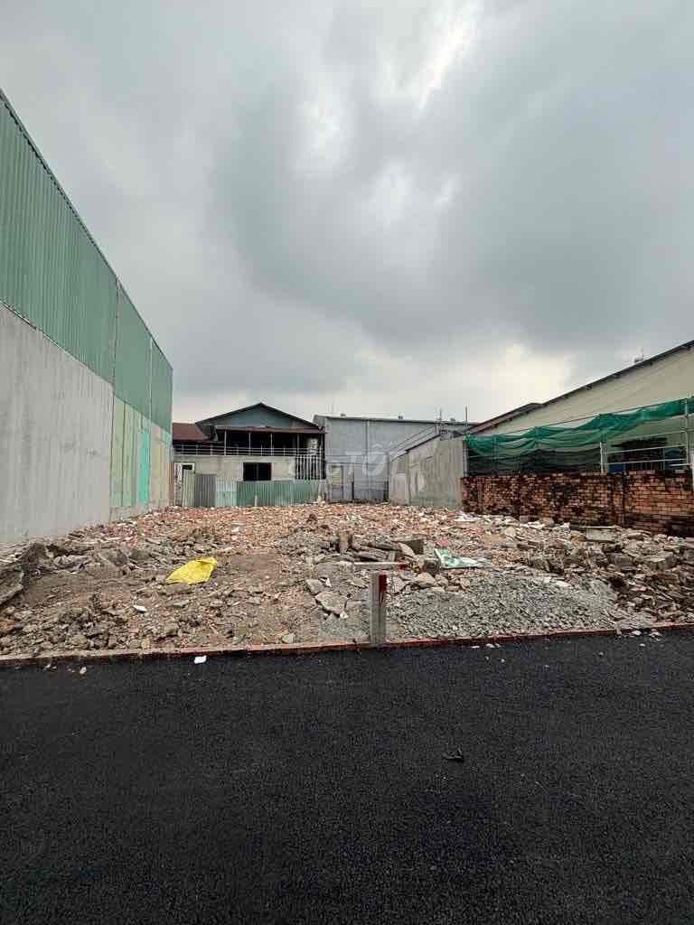 Bán lô đất 80m2, SHR, Hẻm 1 sẹc Qlộ 13, đường xe tải, gần KĐT Vạn Phúc