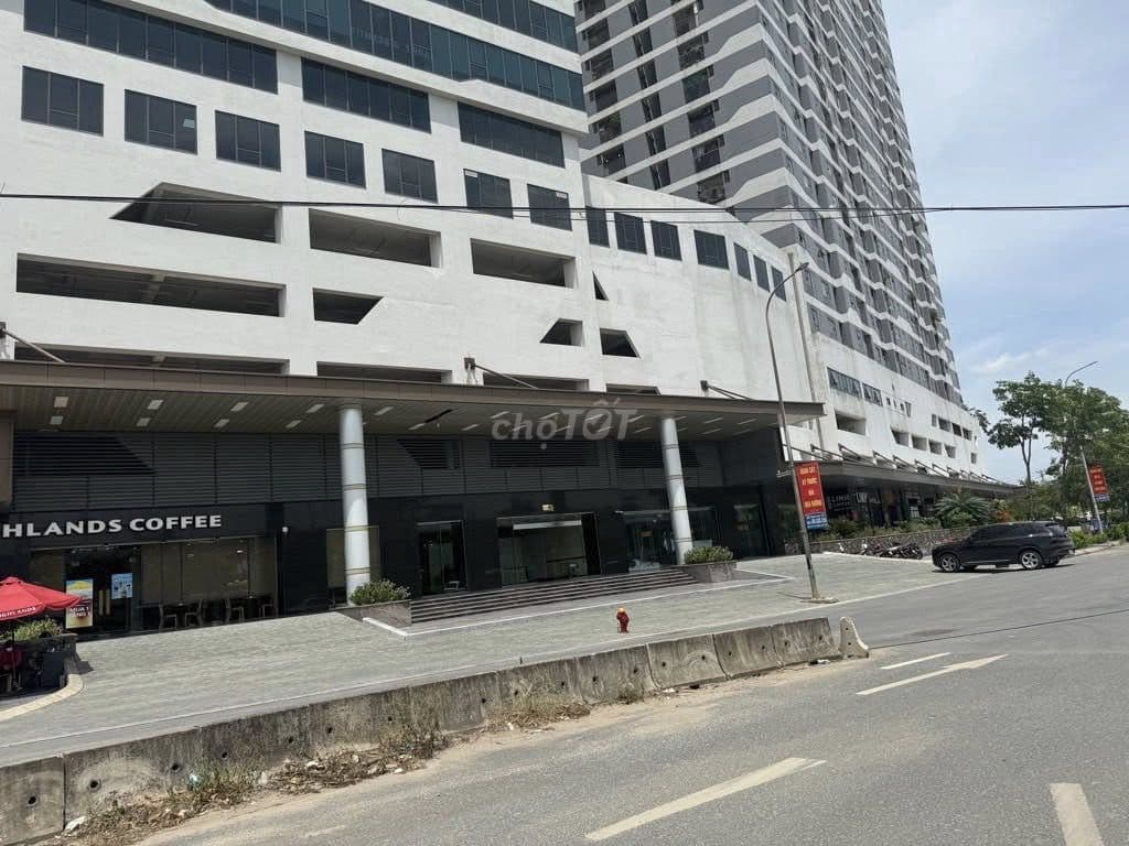 ĐƯỜNG THÔNG OTO 7 CHỖ -ĐẤT VUÔNG- NẰM SÁT TRƯỜNG CÂP 3 VÀ VƯỜN HOA 50M